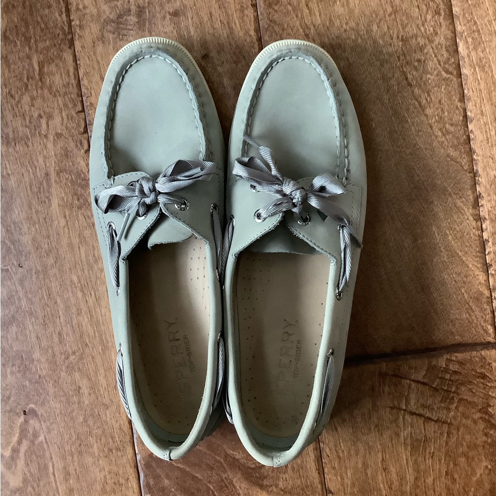 Women's Sperry gray suede topsiders loafers